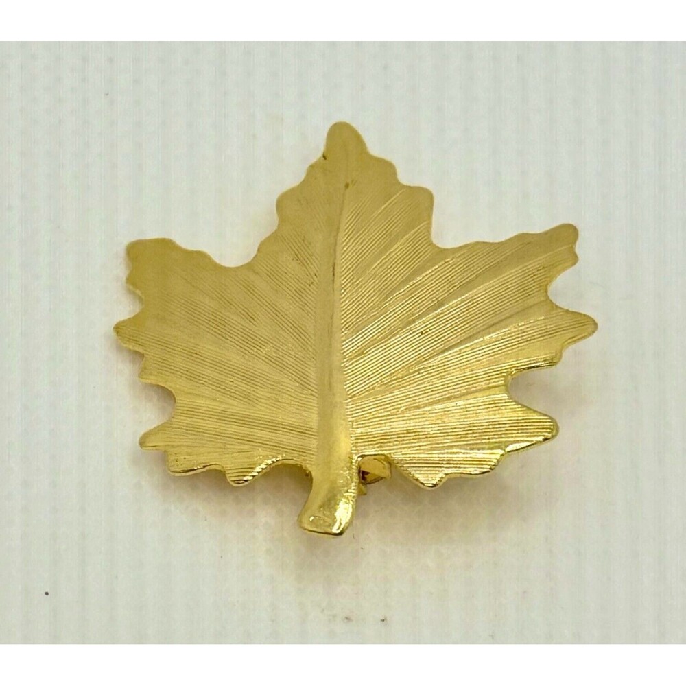 Vintage Gold Tone Textured Maple Leaf Brooch Botanical Fall Pin